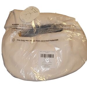 NWT Melie Bianco Cream Handle Top Knot Bag